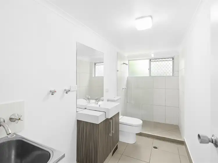 Fourth view of Homely unit listing, 1/239-241 Lyons Street, Westcourt QLD 4870
