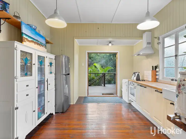 14 Brooker Street, Woodford QLD 4514
