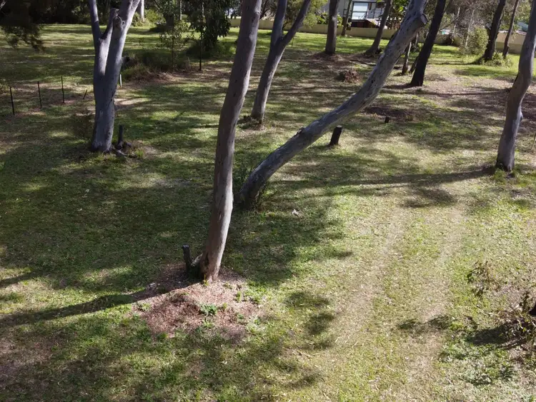 13 High Central Road, Macleay Island QLD 4184