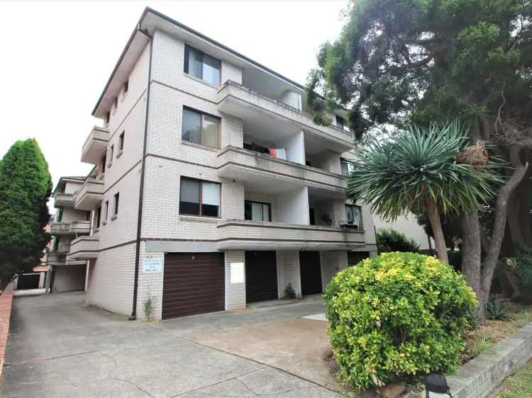 Main view of Homely unit listing, 10/52 Warialda Street, Kogarah NSW 2217