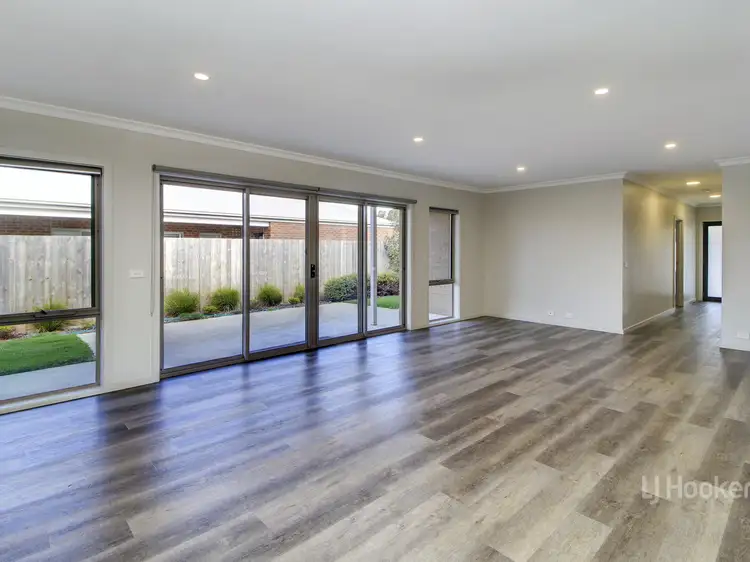 Fifth view of Homely house listing, 3 Bryan Place, East Bairnsdale VIC 3875