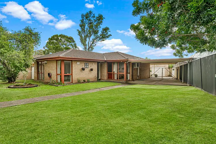 2 Bayswater Street, St Johns Park NSW 2176