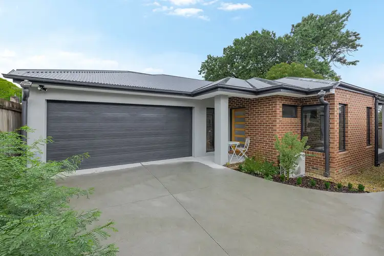2/70 Durham Road, Kilsyth VIC 3137