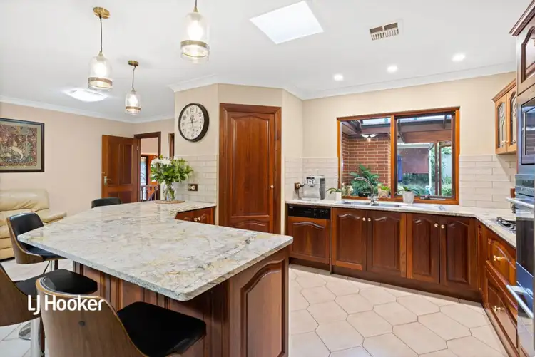 Fifth view of Homely house listing, 2 Valour Court, Golden Grove SA 5125