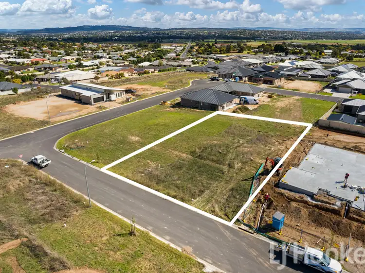 5 Bradbury Drive, Kelso NSW 2795