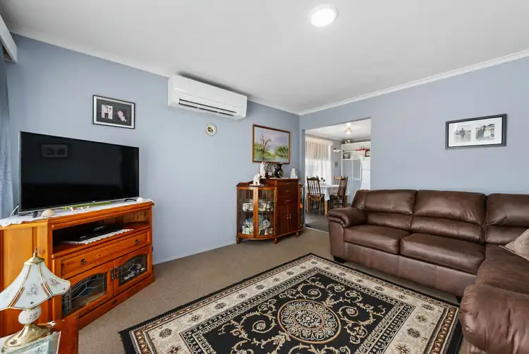 Second view of Homely house listing, 5 Flett Court, East Bairnsdale VIC 3875