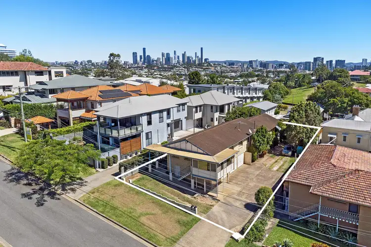 1-4/14 Thorpe Street, Balmoral QLD 4171