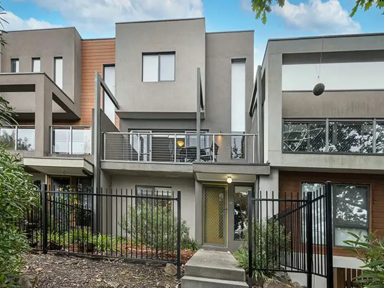 12 English Close, Mooroolbark VIC 3138