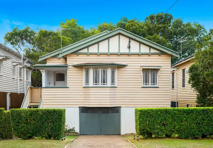 8 Lydia Street, Kalinga QLD 4030