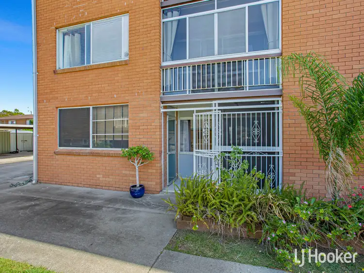 Second view of Homely unit listing, 2/9 Meredith Street, Redcliffe QLD 4020