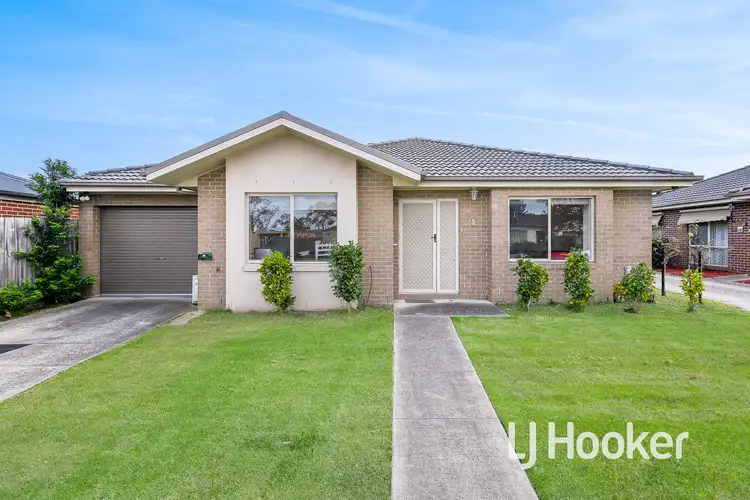 1/27-29 Rogers Street, Pakenham VIC 3810