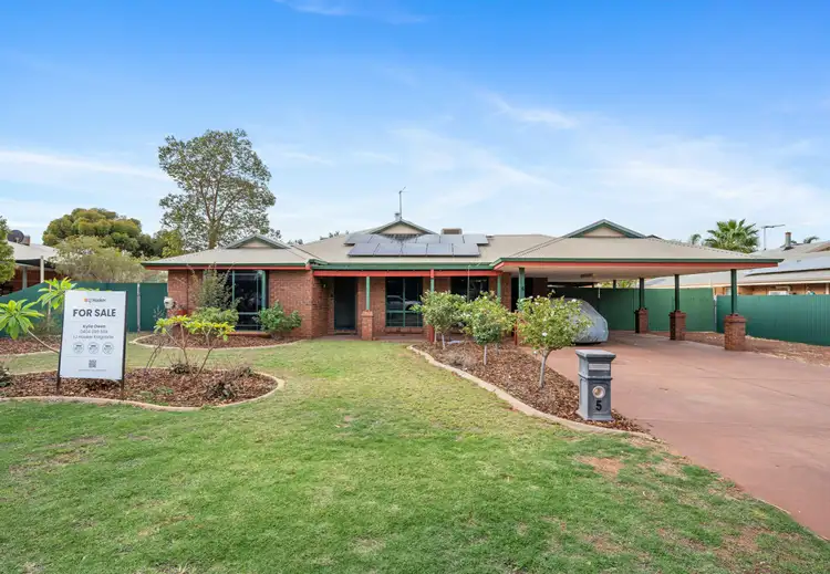 5 Tindals Cres, Hannans WA 6430