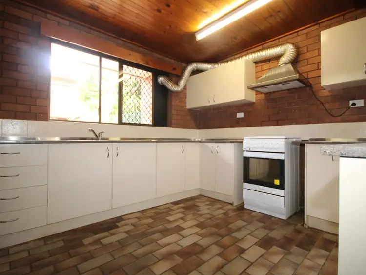 Second view of Homely block of units listing, Unit 7/10 Victoria Highway, Katherine NT 850