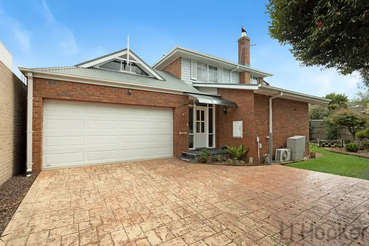 2/6 Pine Crescent, Boronia VIC 3155