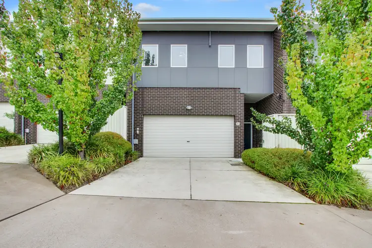 5/2 Ken Tribe Street, Coombs ACT 2611