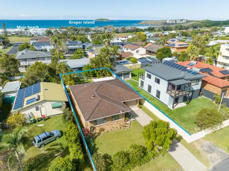 19 Ironbark Avenue, Sandy Beach NSW 2456