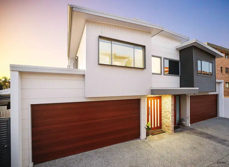 2/3 Second Avenue, Palm Beach QLD 4221