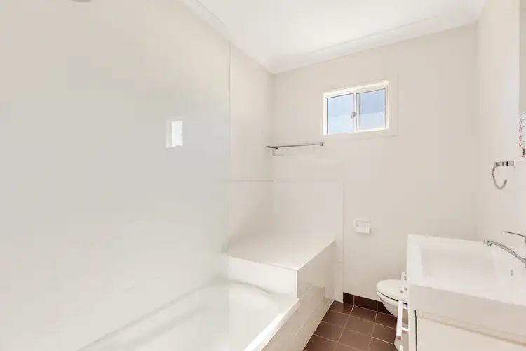Sixth view of Homely unit listing, 1/4a Rose Street, Wilsonton QLD 4350