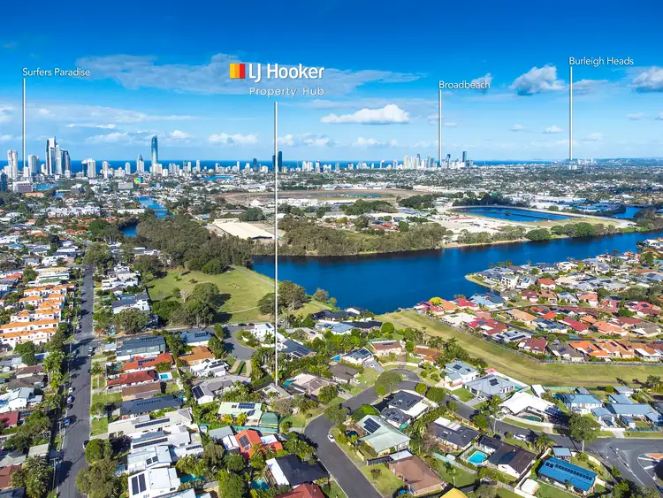 62 Collins Crescent, Benowa QLD 4217