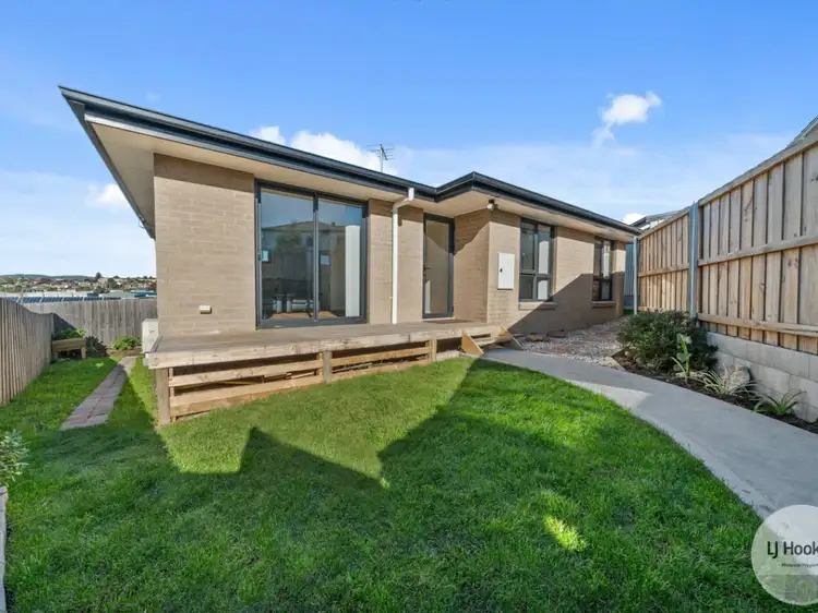2/24 Arundel Street, Derwent Park TAS 7009