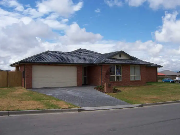 Main view of Homely house listing, 2 Graham Avenue, Singleton NSW 2330