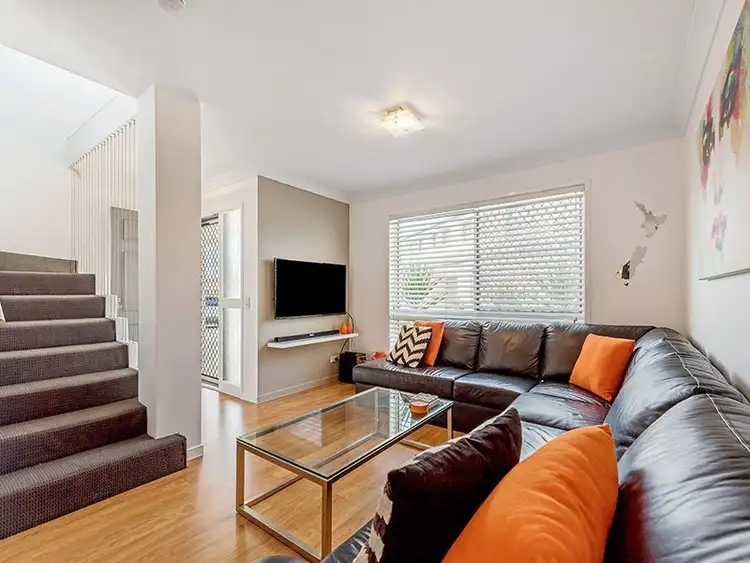 2/270 Christine Avenue, Varsity Lakes QLD 4227