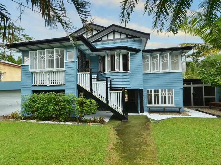9 Law Street, Cairns North QLD 4870