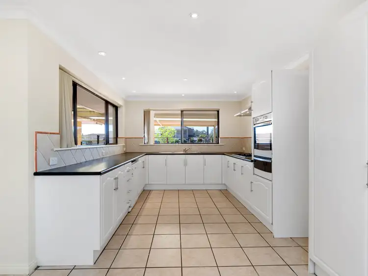 Seventh view of Homely house listing, 2 McFarlane Close, Willetton WA 6155