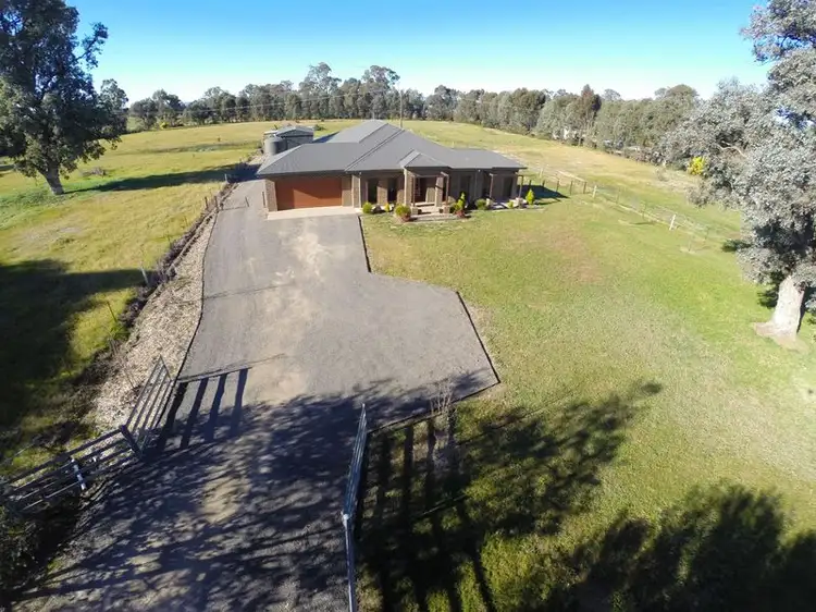 10 Inglis, Benalla VIC 3672