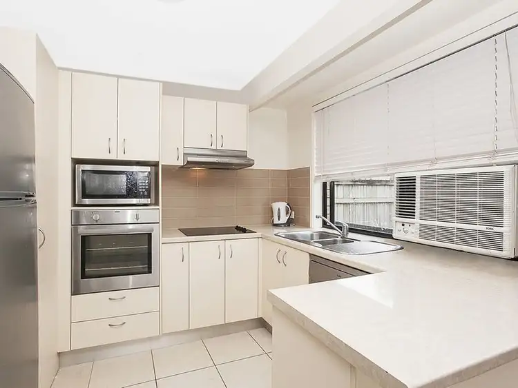 Seventh view of Homely semi-detached listing, 1/47 Alexander Drive, Highland Park QLD 4211