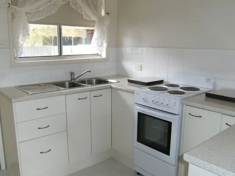 Second view of Homely unit listing, 2/22 Gray Street, Swan Hill VIC 3585