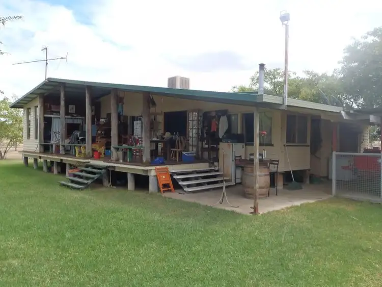 Carnarvon Highway, Injune QLD 4454