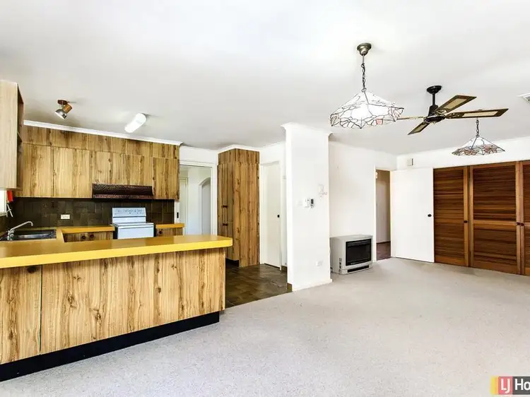Third view of Homely house listing, 5 Hunt Place, Queanbeyan NSW 2620