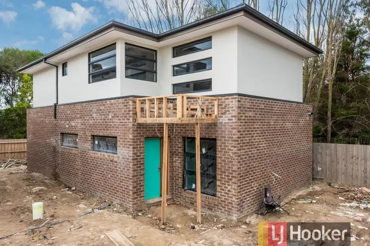 13/122-124 Kennington Park Drive, Endeavour Hills VIC 3802