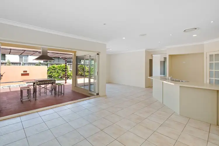 16 Thornlands Road, Thornlands QLD 4164