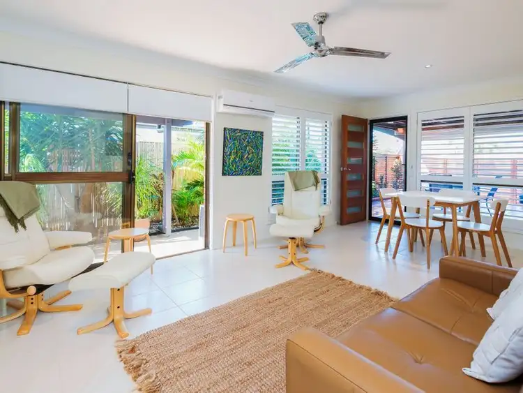 Second view of Homely other listing, 2/20 Warrie Close, Paradise Point QLD 4216