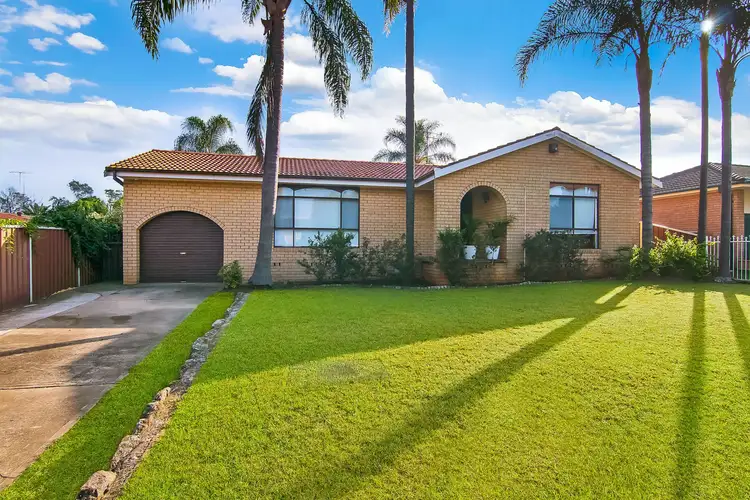 2 Nile Place, St Clair NSW 2759