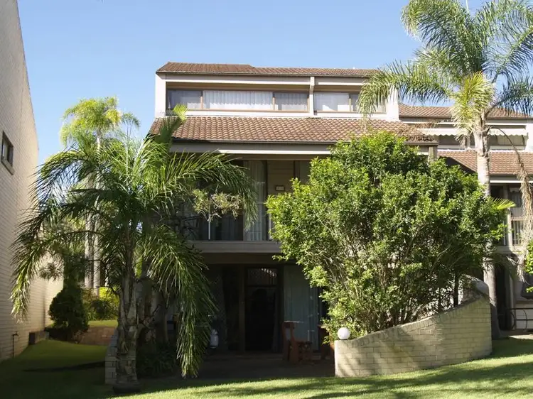 Main view of Homely unit listing, 20/4 Cromarty Road, Soldiers Point NSW 2317