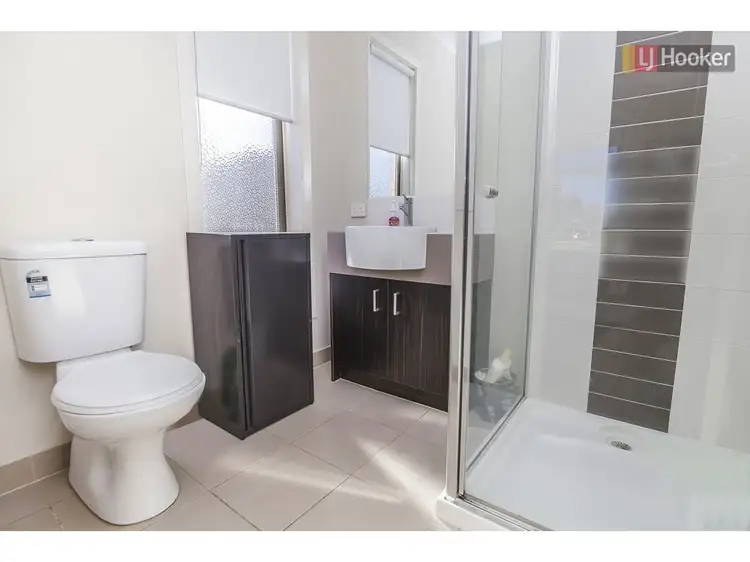 Seventh view of Homely house listing, 17 Crosskeys Road, Craigieburn VIC 3064