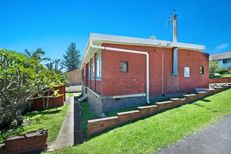 Fifth view of Homely house listing, 28 Dodds Street, Redhead NSW 2290