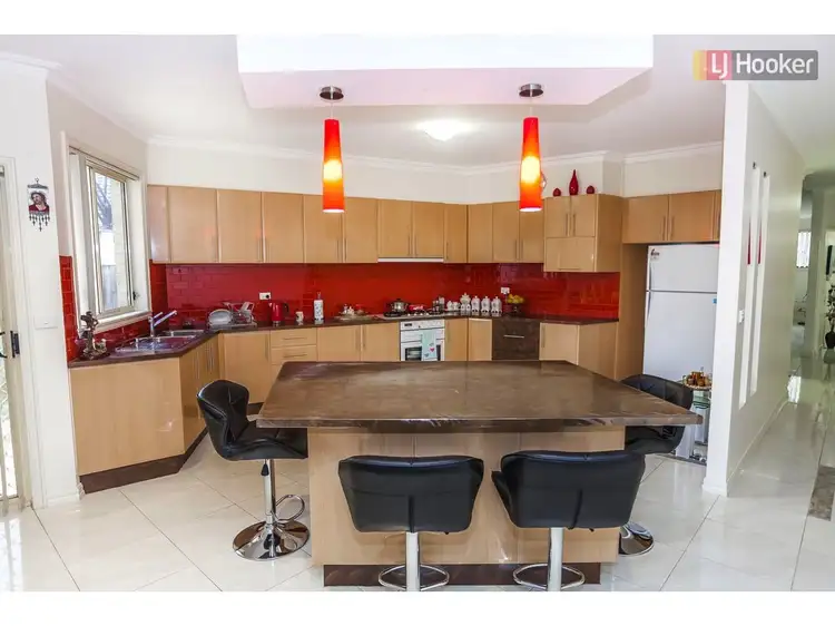 Sixth view of Homely house listing, 16 Garonne Circuit, Roxburgh Park VIC 3064