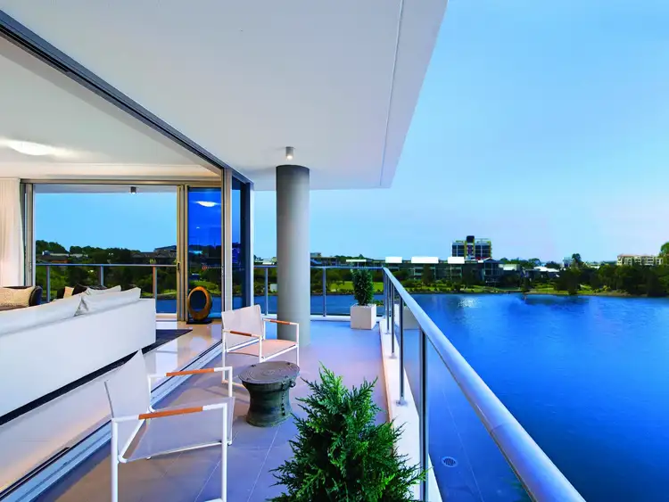 1112/869 Christine Avenue, Varsity Lakes QLD 4227