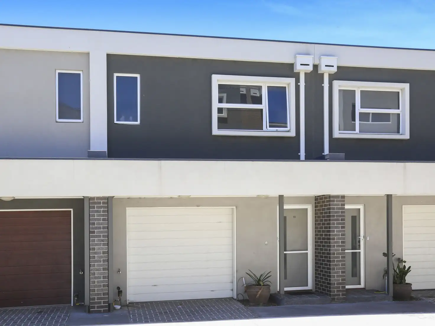 Main view of Homely townhouse listing, 10 Chanticleer Drive, Mernda VIC 3754