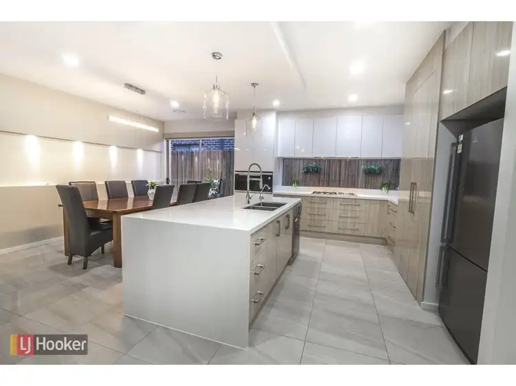 Fifth view of Homely house listing, 24 Peninsula Crescent, Craigieburn VIC 3064