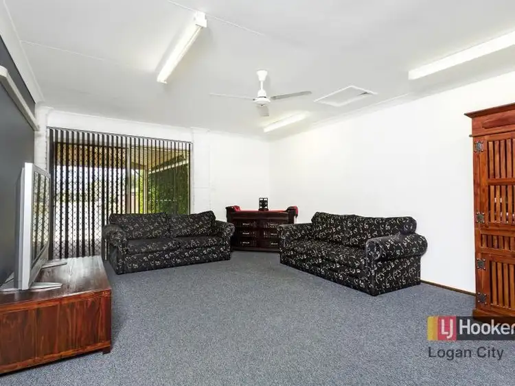 Fifth view of Homely house listing, 8 Mattes Place, Meadowbrook QLD 4131