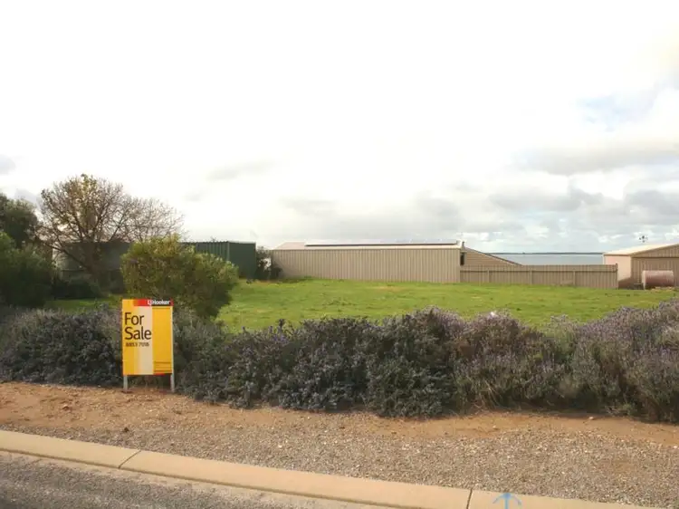 114 Bayview Road, Point Turton SA 5575