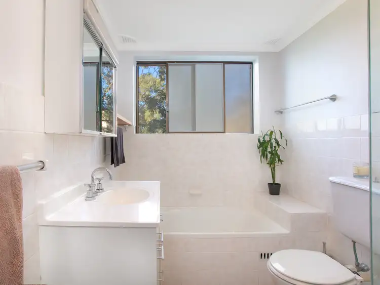 Fourth view of Homely unit listing, 8/63 Pacific Parade, Dee Why NSW 2099