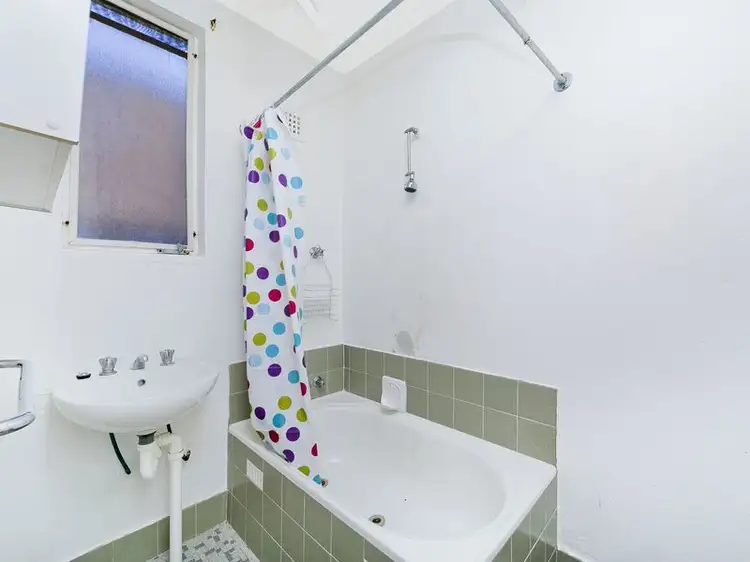 Fourth view of Homely unit listing, 1/10 Arthur Street, Queanbeyan NSW 2620