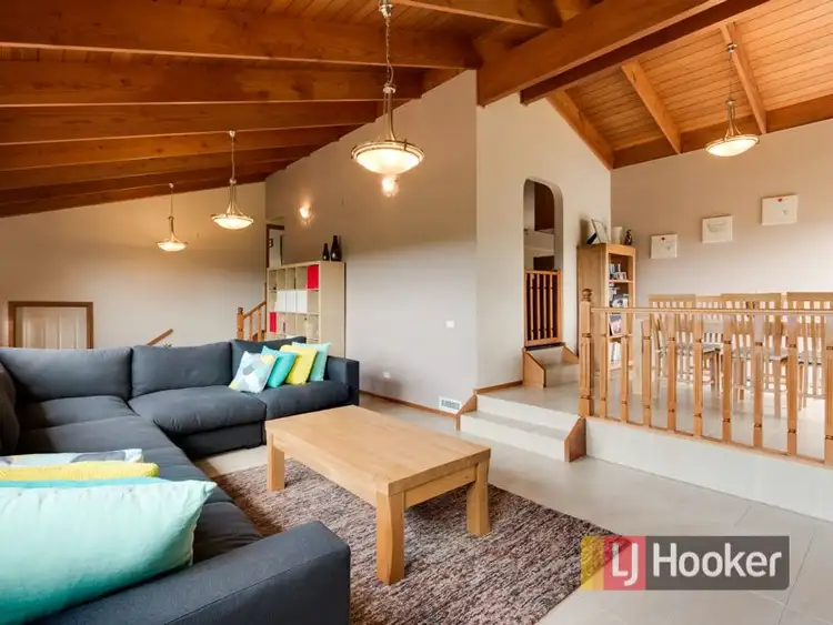 Fourth view of Homely house listing, 10 Killarney Court, Berwick VIC 3806