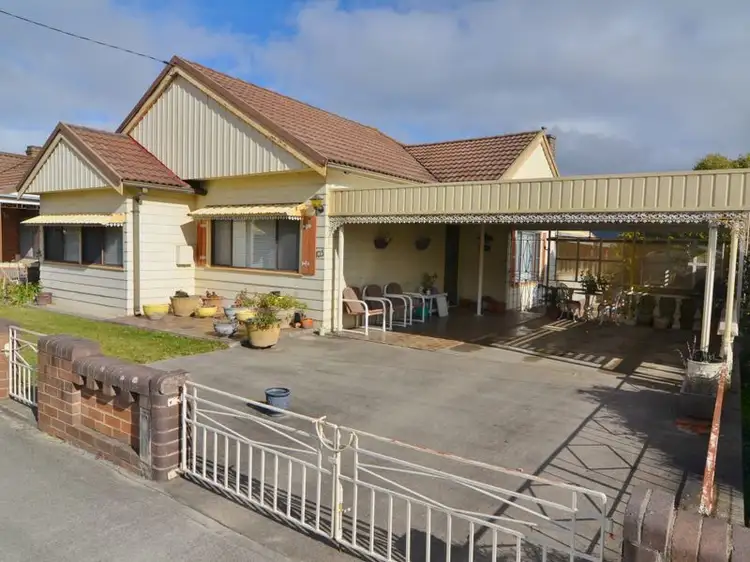 103 Martini Parade, Lithgow NSW 2790